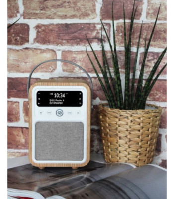 VQ Monty radio. Oak