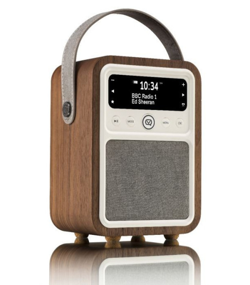 VQ Monty radio. Walnut VQ Monty radio. Walnut