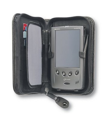 Case Logic Zippered. Black