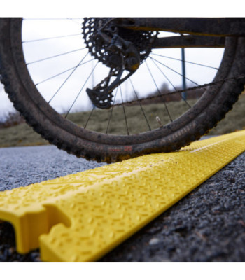 Defender XPRESS drop-over cable protector 40mm
