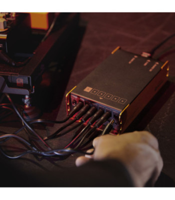 Palmer Universal Pedalboard Power Supply with USB