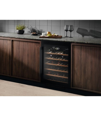 Electrolux EWUS052B5B - Fritstående vinkøleskab