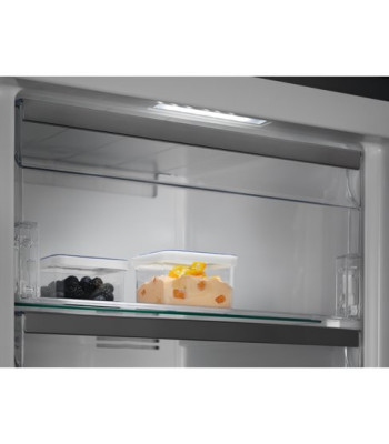 Electrolux LUT9ME28W4 - Fritstående fryseskab