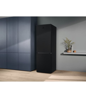 Electrolux LNT7ME32M2 - Fritstående kølefryseskab