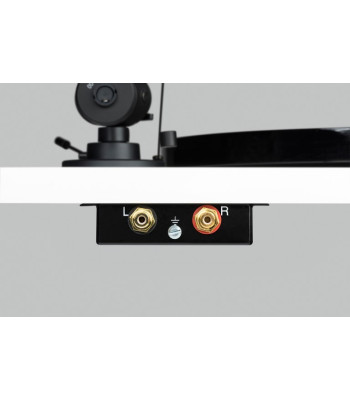 Pro-Ject ESSENTIAL III SB OM10 PIANO